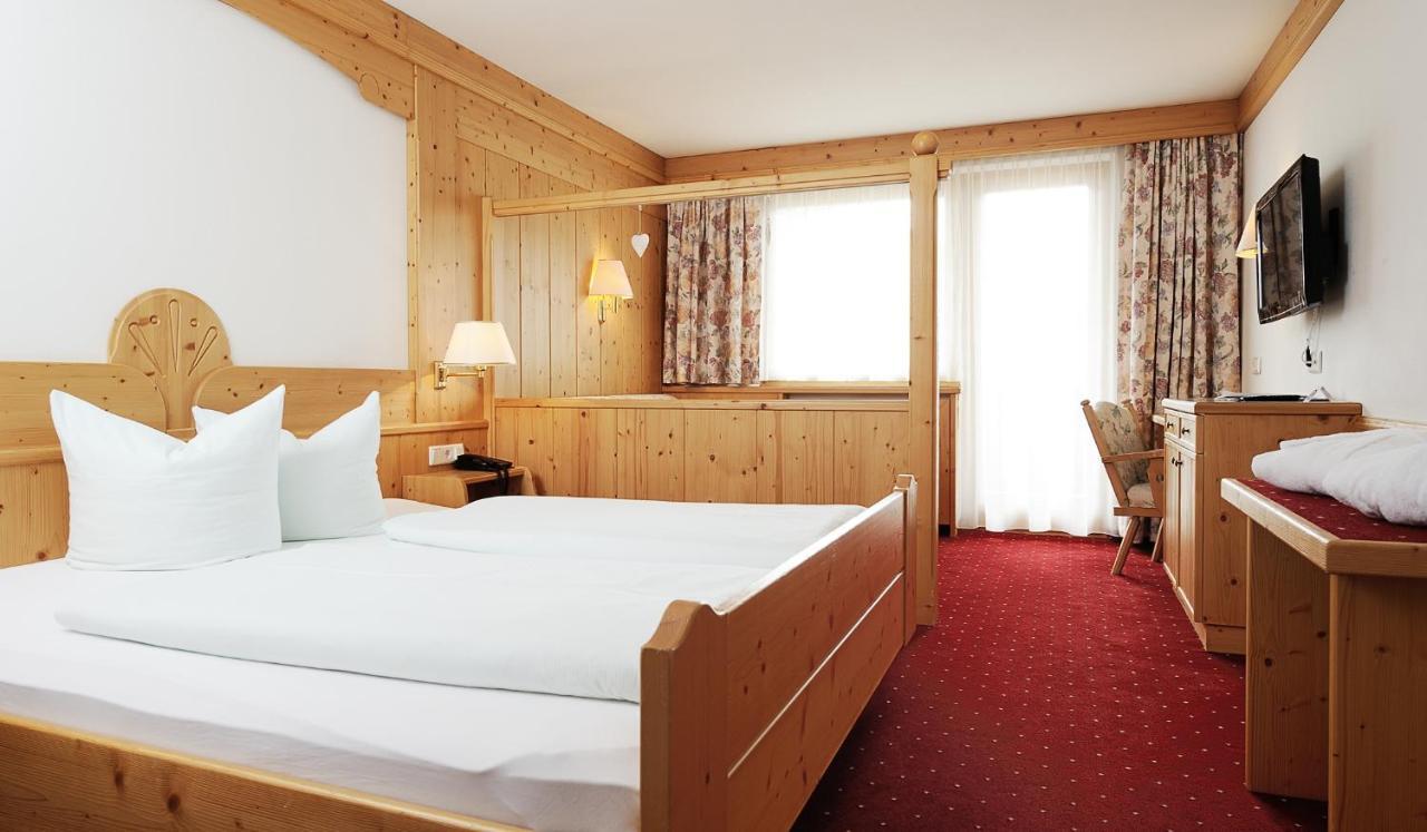 Alp Larain B&B Ischgl Buitenkant foto